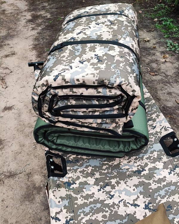 Pat pliant militar NATO 196x67 + saltea 200x70 + perna (nu cade de pe pat) Multicam / Pixel