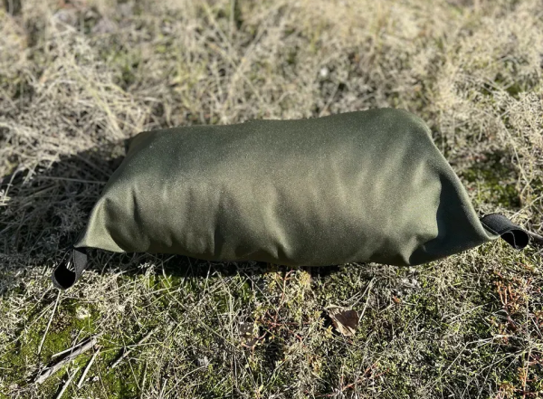 Подушка військова з фіксаторами (не падає з ліжка) Олива