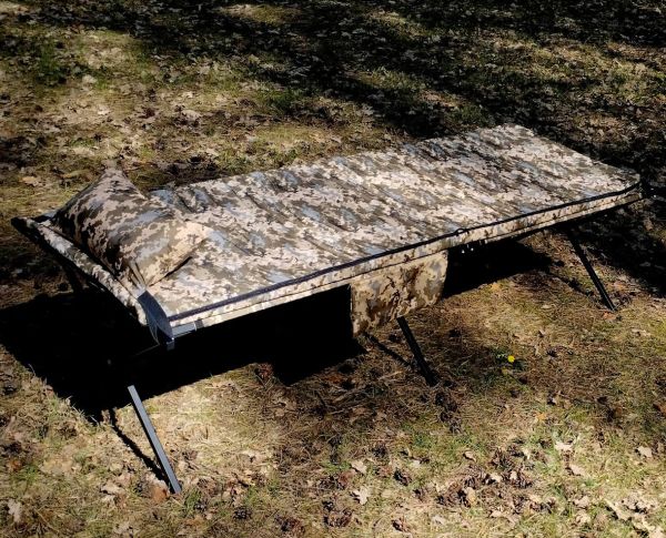 Pat pliant militar NATO 196x67 + saltea 200x70 + perna (nu cade de pe pat) Multicam / Pixel