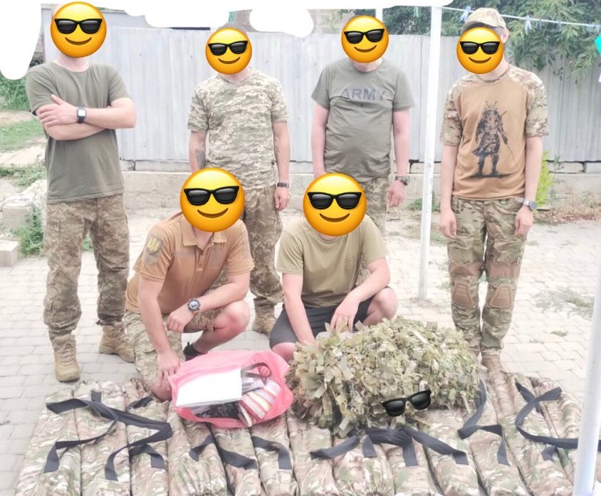 Наші військові отримали партію розкладачок власного виробництва